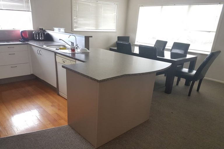 Photo of property in 12-14 Clevedon Road, Papakura, 2110