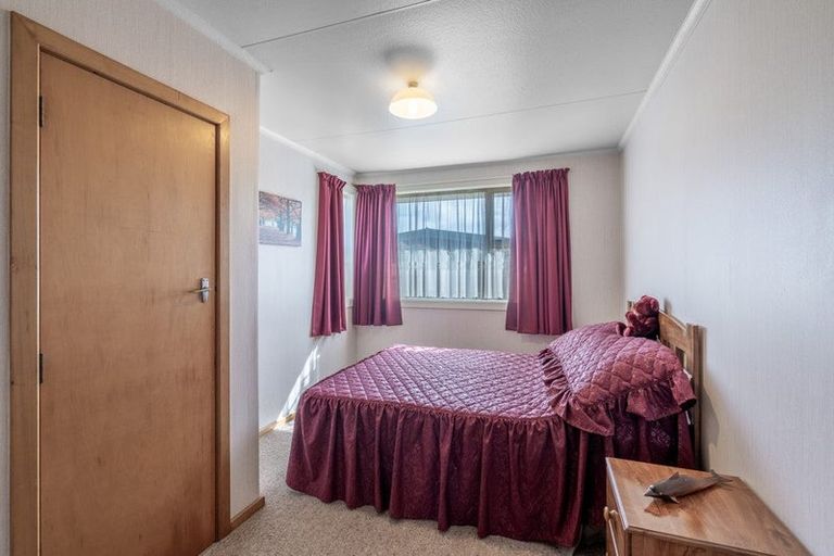 Photo of property in 68 Forfar Crescent, Rockdale, Invercargill, 9812