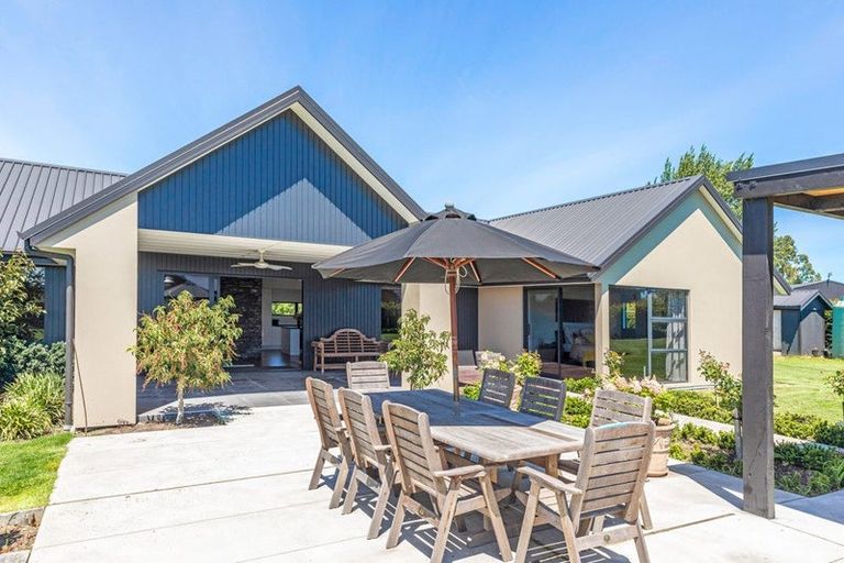 Photo of property in 25 Hallfield Drive, Ohoka, Kaiapoi, 7692