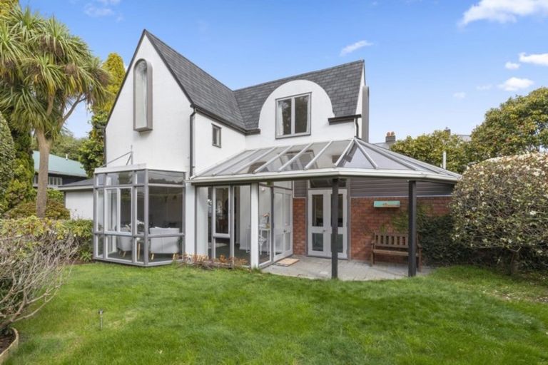 Photo of property in 84a Kings Crescent, Hutt Central, Lower Hutt, 5010