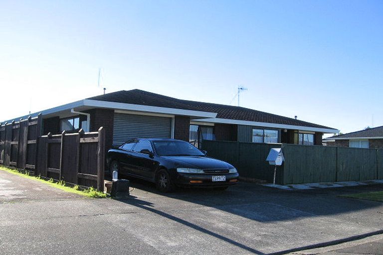 Photo of property in 11 Browning Place, Roslyn, Palmerston North, 4414