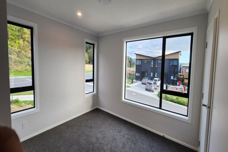 Photo of property in 2 Doug Jensen Street, Wallaceville, Upper Hutt, 5018