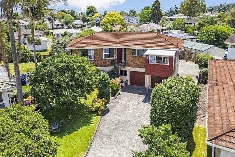 Photo of property in 8 Hazeldene Place, Opaheke, Papakura, 2113