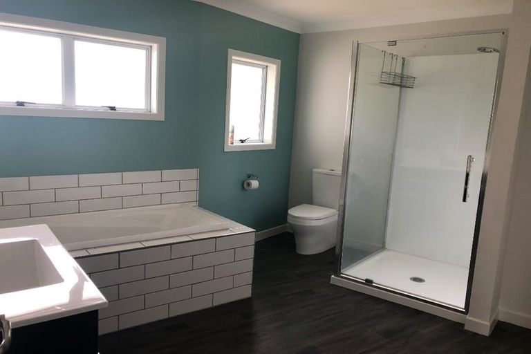 Photo of property in 11 Moncrieff Avenue, Fairfield, Hamilton, 3214