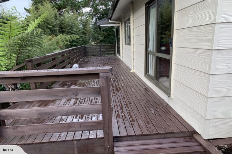 Photo of property in 2/7 Wyman Place, Pakuranga Heights, Auckland, 2010