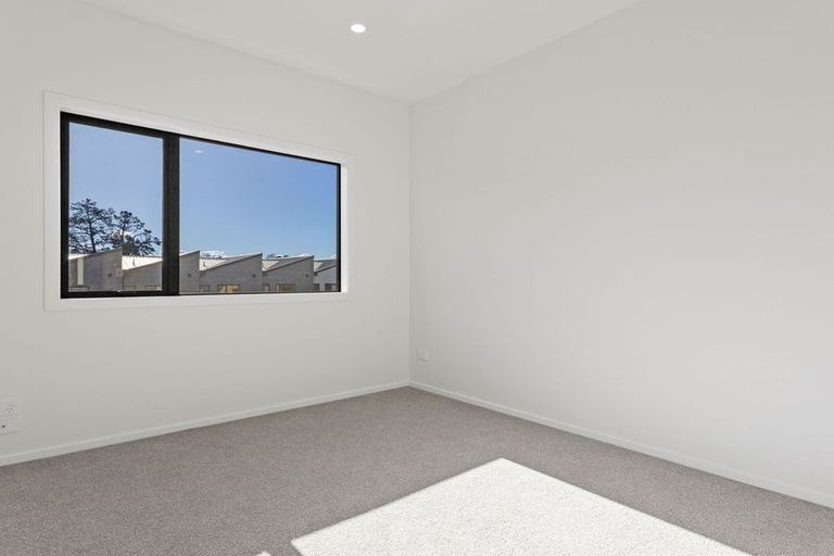 Photo of property in 30/28 Westgate Drive, Westgate, Auckland, 0614