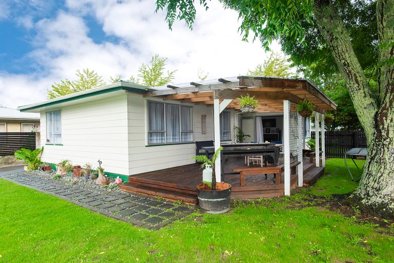 Photo of property in 3 Campbell Street, Mangapapa, Gisborne, 4010