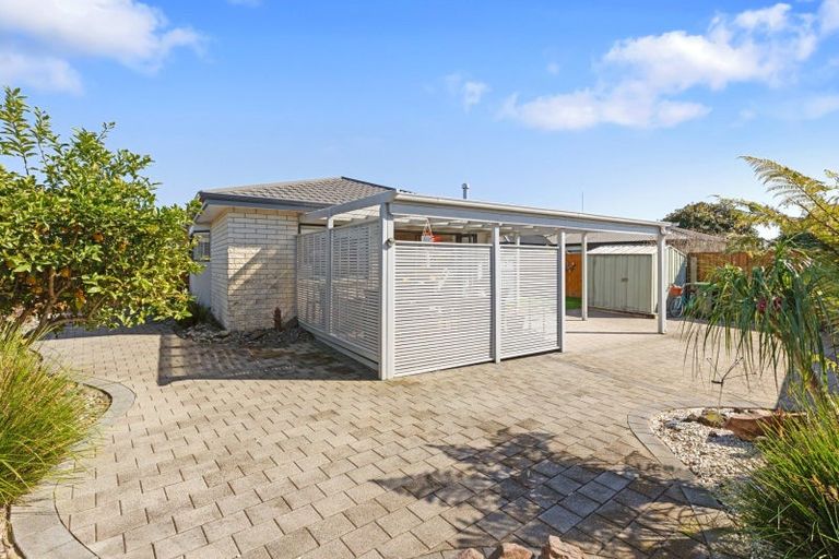 Photo of property in 31 Crisp Drive, Papamoa Beach, Papamoa, 3118