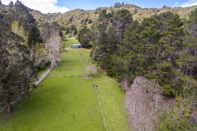 Photo of property in 1063c Blue Mountains Road, Blue Mountains, Upper Hutt, 5371