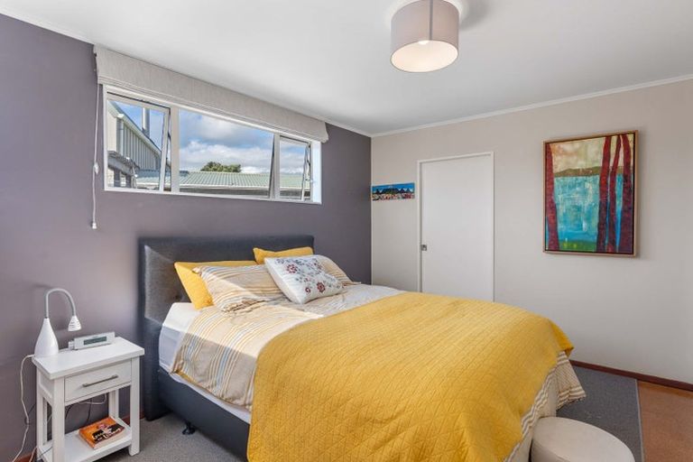 Photo of property in 1 Frances Street, Waikanae Beach, Waikanae, 5036