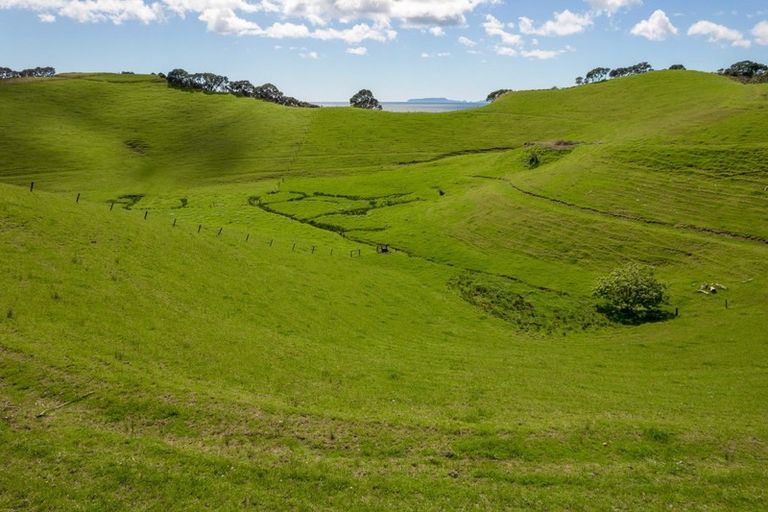 Photo of property in 118 Rockell Road, Whananaki, Hikurangi, 0181