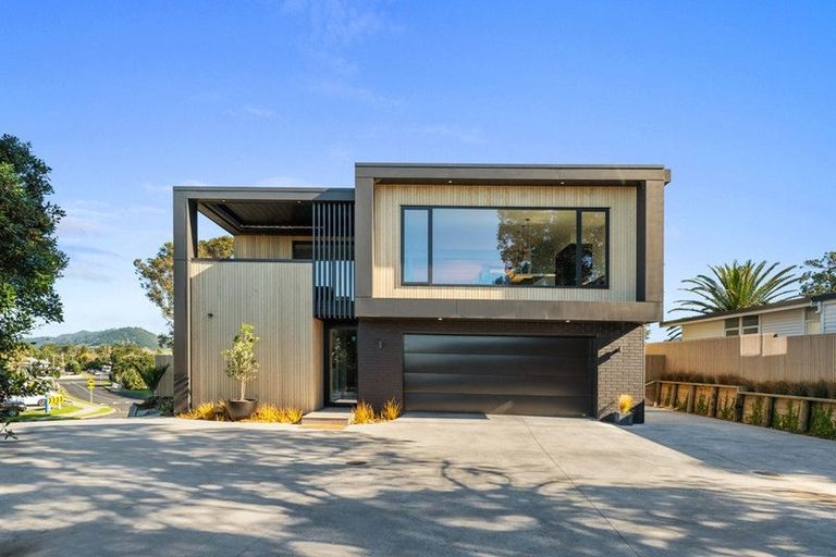 Photo of property in 105 Dillon Street, Waihi Beach, 3611