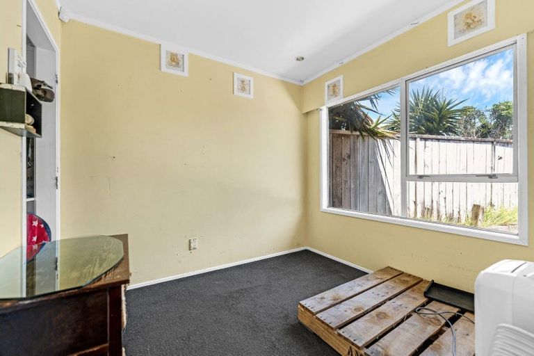 Photo of property in 2/29 Kindergarten Drive, Conifer Grove, Takanini, 2112