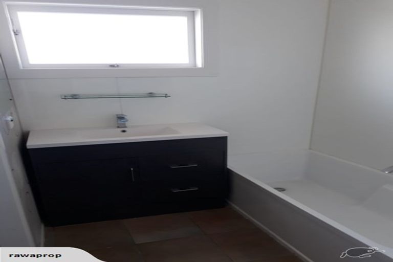 Photo of property in 18 Dakota Avenue, Beach Haven, Auckland, 0626