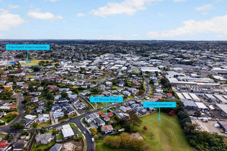 Photo of property in 37 Bruce Road, Glenfield, Auckland, 0629