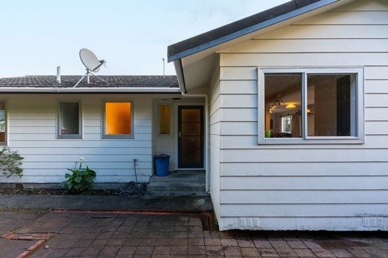 Photo of property in 7 Tralee Place, Johnsonville, Wellington, 6037