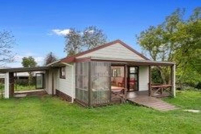 Photo of property in 27 Waikite Road, Welcome Bay, Tauranga, 3112