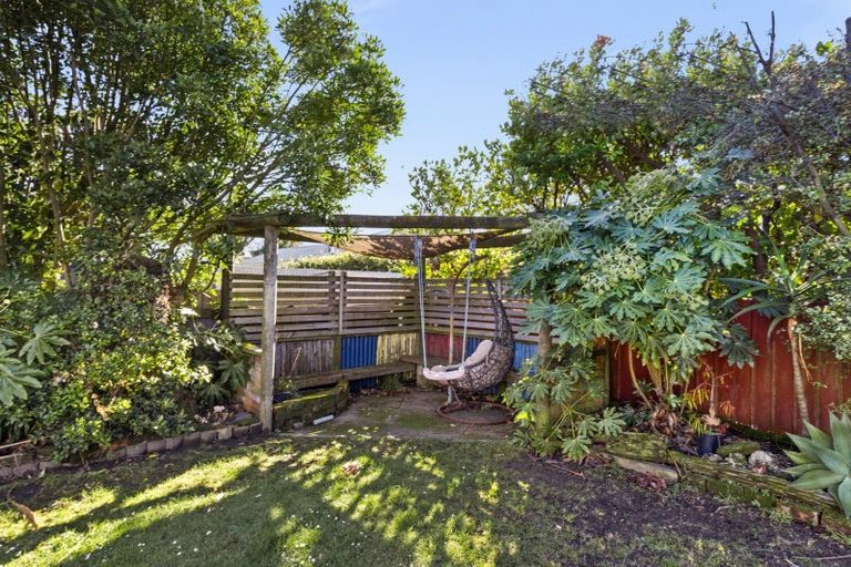 Photo of property in 247 Georges Drive, Napier South, Napier, 4110