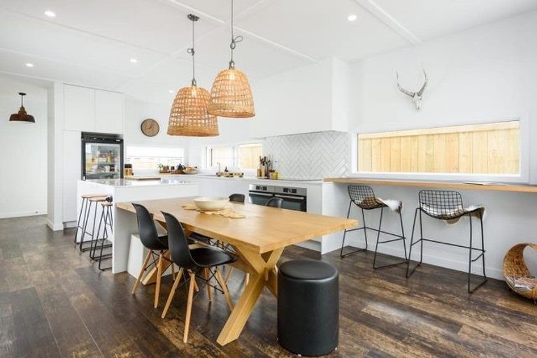 Photo of property in 5 Knightia Drive, Papamoa Beach, Papamoa, 3118