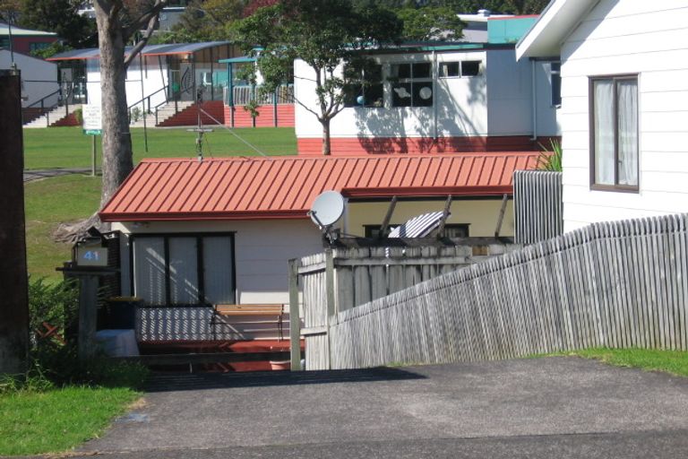 Photo of property in 39 Meadowvale Rise, Titirangi, Auckland, 0604