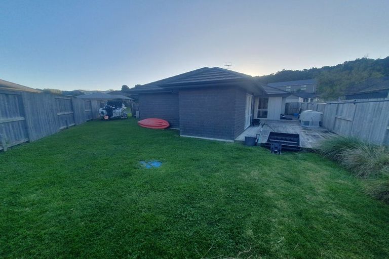 Photo of property in 4 Lakeside Terrace, Omokoroa, 3114