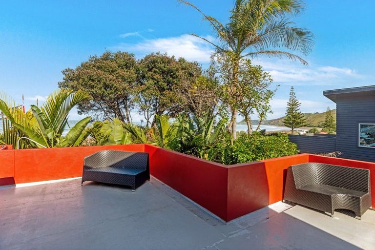 Photo of property in 11 Makorori Beach Road, Makorori, Gisborne, 4073