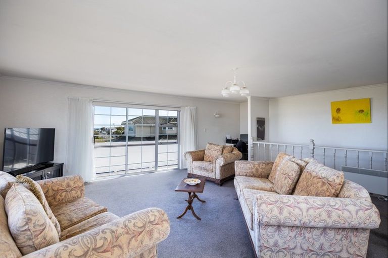 Photo of property in 46a Paynters Avenue, Strandon, New Plymouth, 4312