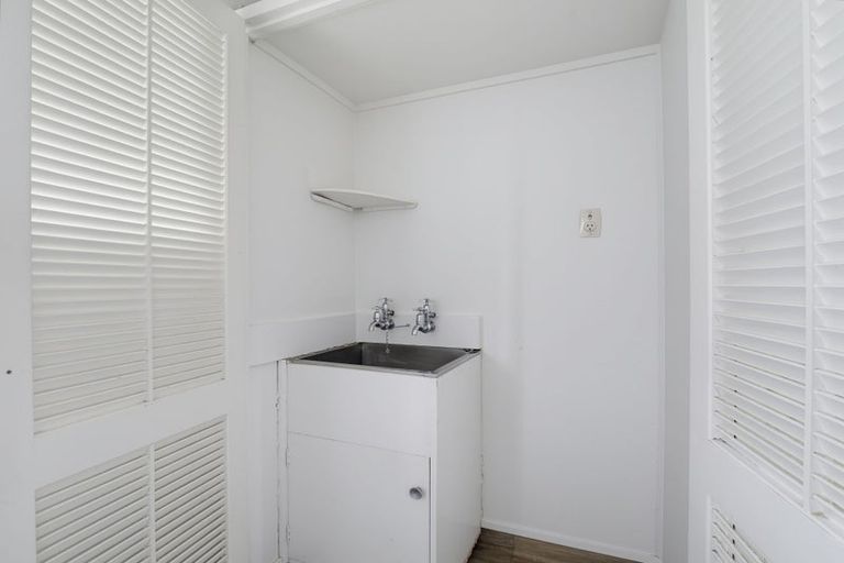 Photo of property in 1/146 Victoria Avenue, Hokowhitu, Palmerston North, 4410