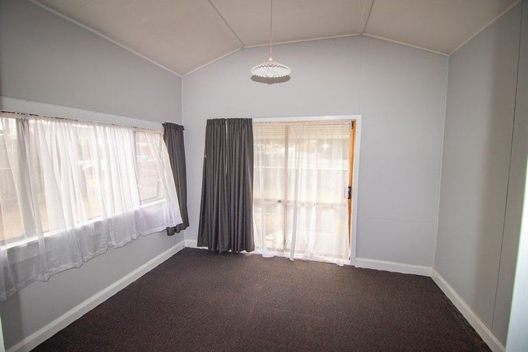 Photo of property in 8 Manuka Street, Castlecliff, Whanganui, 4501