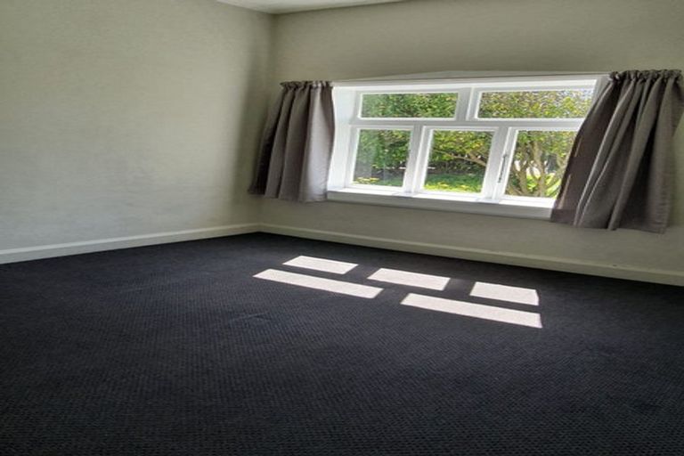 Photo of property in 196 Rongotai Road, Rongotai, Wellington, 6022