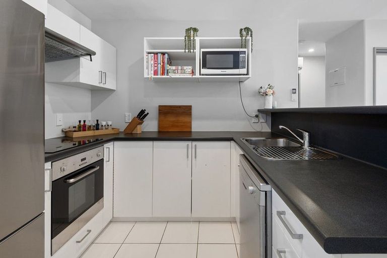 Photo of property in 12/14 Brougham Street, Addington, Christchurch, 8024