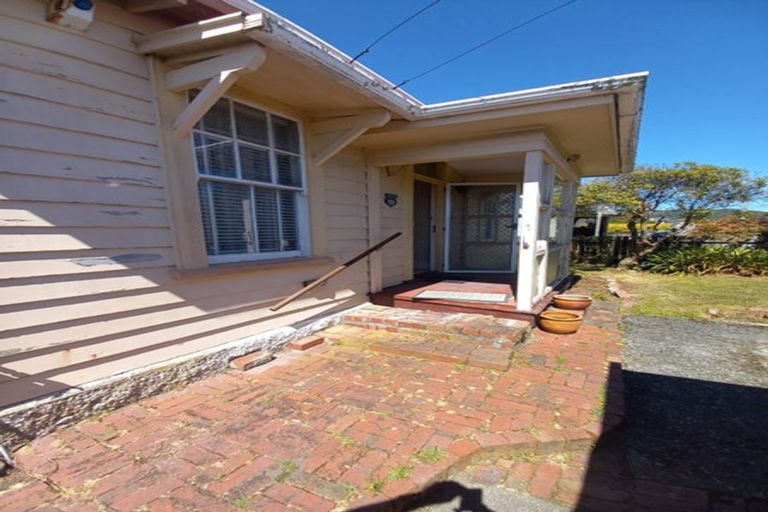 Photo of property in 53 York Street, Moera, Lower Hutt, 5010