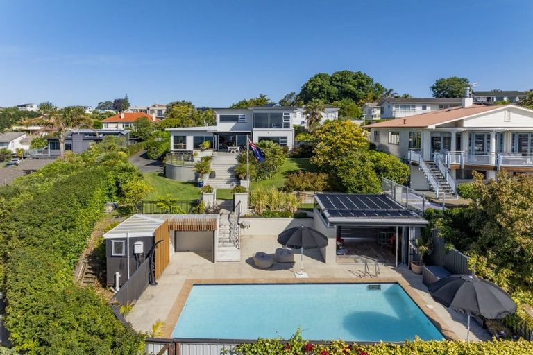 Photo of property in 12 George Street, Hospital Hill, Napier, 4110