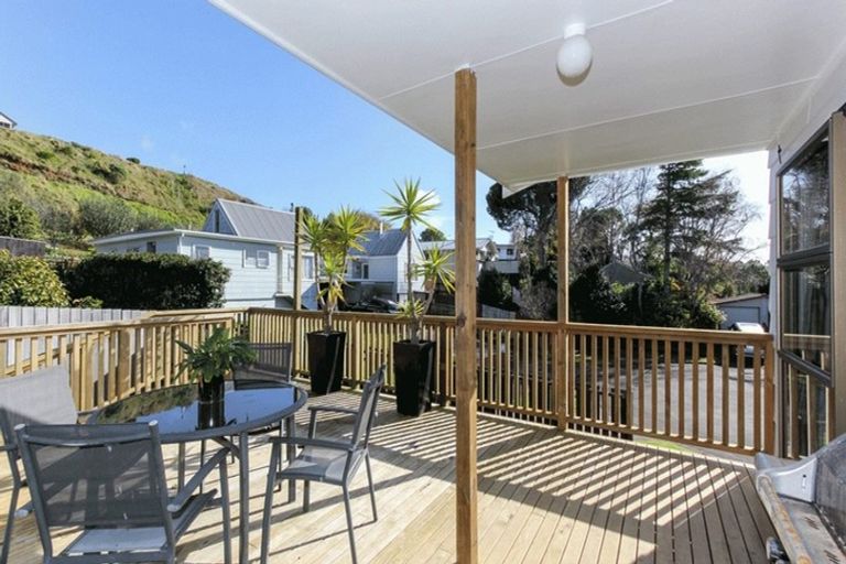 Photo of property in 9 Elgin Grove, Merrilands, New Plymouth, 4312