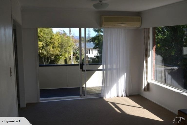 Photo of property in 3/1 Leigh Terrace, Bayview, Auckland, 0629