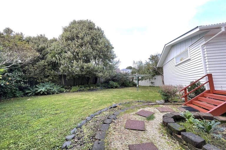 Photo of property in 13 Webb Place, Forrest Hill, Auckland, 0620