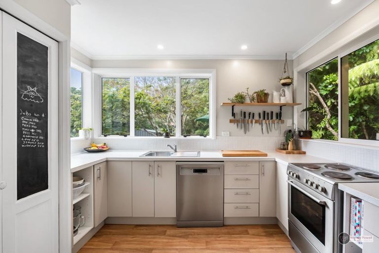 Photo of property in 128 Seddon Street, Naenae, Lower Hutt, 5011