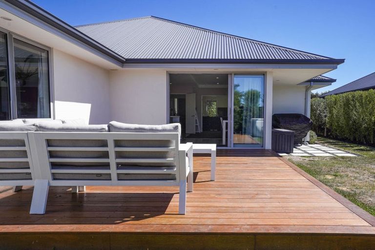 Photo of property in 11 Whitau Place, Marshland, Christchurch, 8083