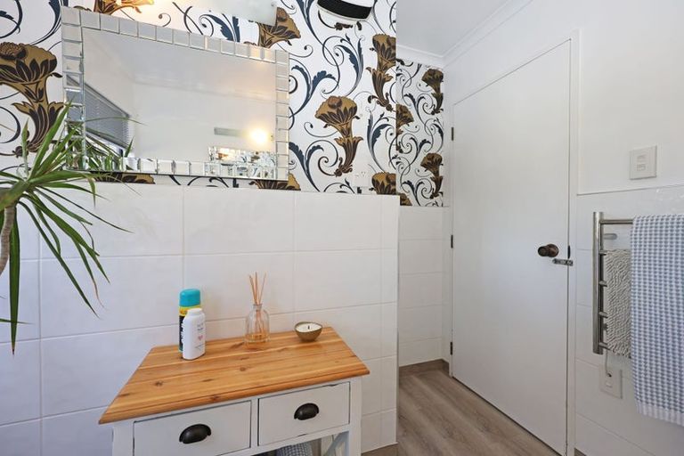 Photo of property in 11 Leven Street, South Hill, Oamaru, 9400