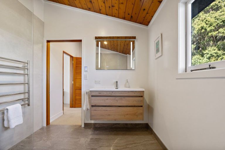 Photo of property in 21 Haddon Crescent, Whitianga, 3510