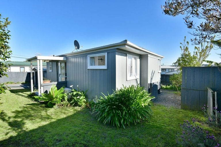 Photo of property in 2b Iris Street, Snells Beach, 0920