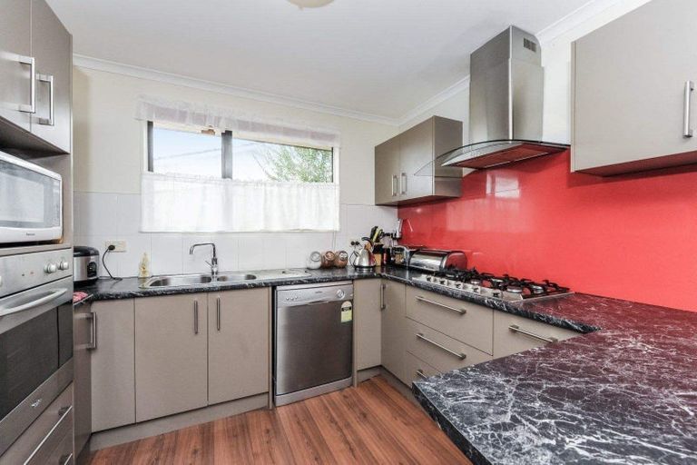 Photo of property in 12a Wordsworth Road, Manurewa, Auckland, 2102