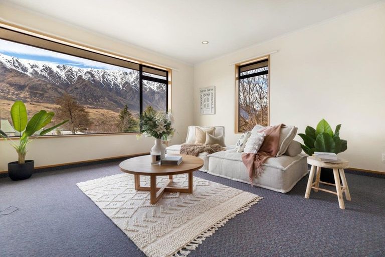 Photo of property in 8 Remarkables Crescent, Frankton, Queenstown, 9300