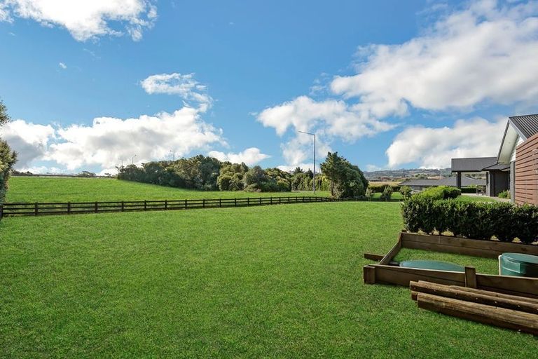 Photo of property in 54 Te Ara Aukati Terrace, Pokeno, 2471