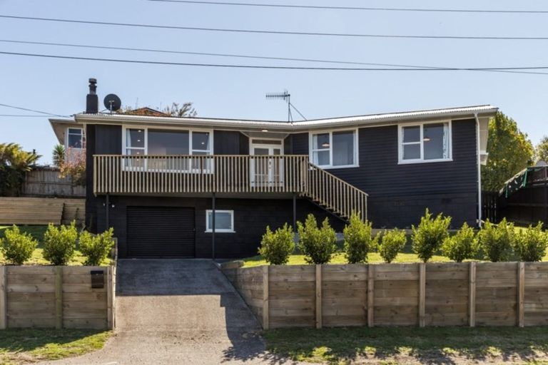 Photo of property in 1 Noble Street, Waiuku, 2123