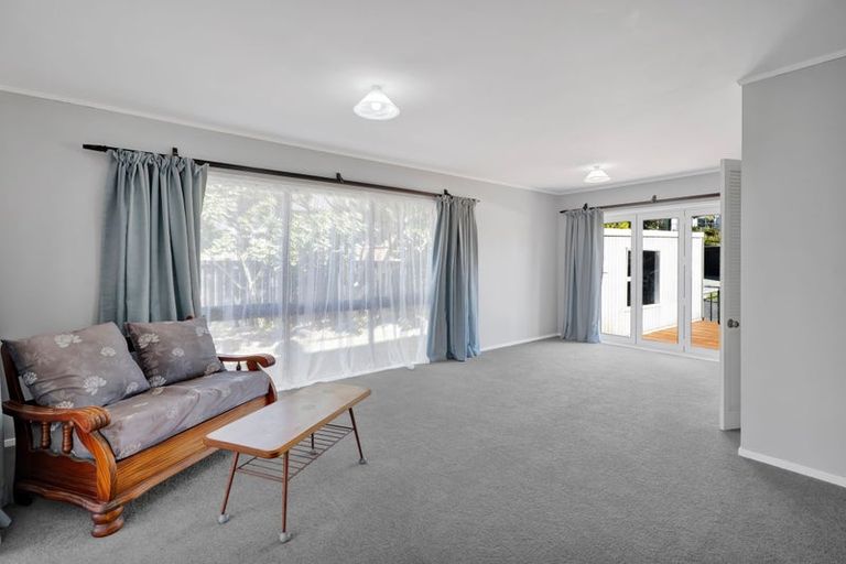 Photo of property in 87 Heta Road, Highlands Park, New Plymouth, 4312