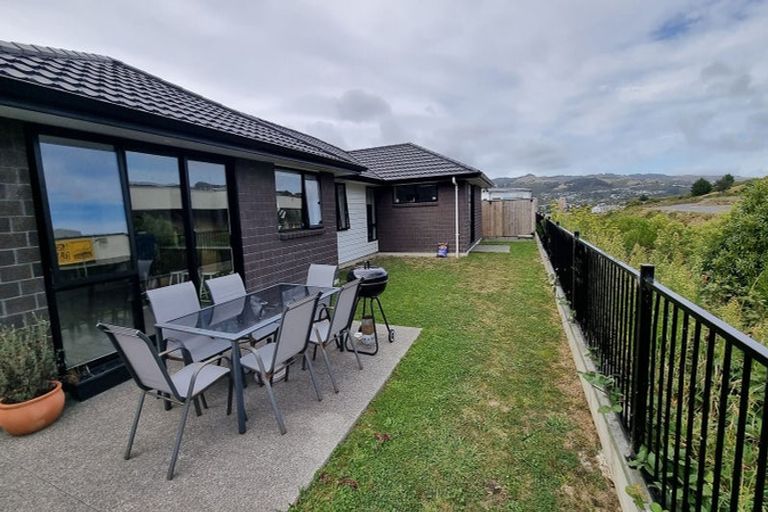 Photo of property in 62 Hokioi Drive, Kenepuru, Porirua, 5022