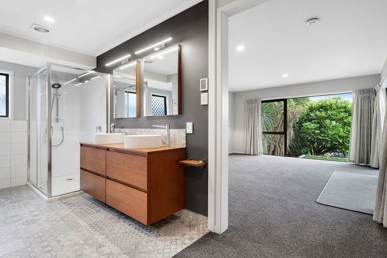 Photo of property in 7 Chica Place, Conifer Grove, Takanini, 2112