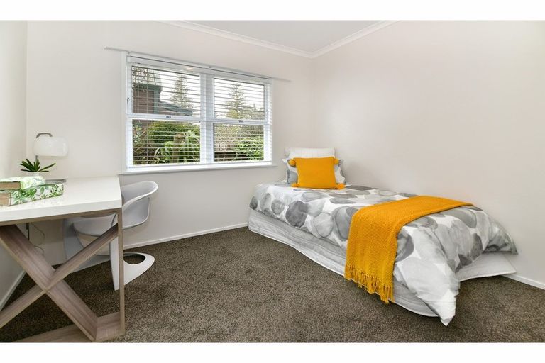 Photo of property in 12 Forest Glen, Orewa, 0931