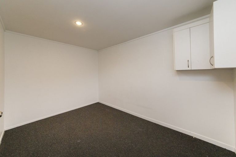 Photo of property in 5 Boronia Court, Milson, Palmerston North, 4414